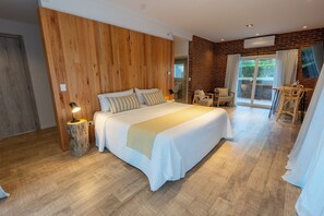 Room, 1 Bedroom | Premium bedding, down comforters, pillowtop beds, in-room safe