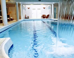 Una piscina techada