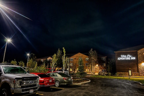 White Pine Adventure Inn