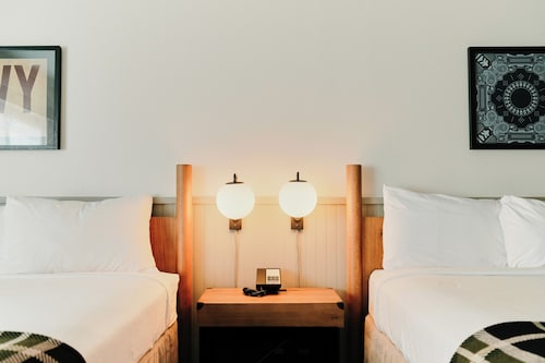 White Pine Adventure Inn