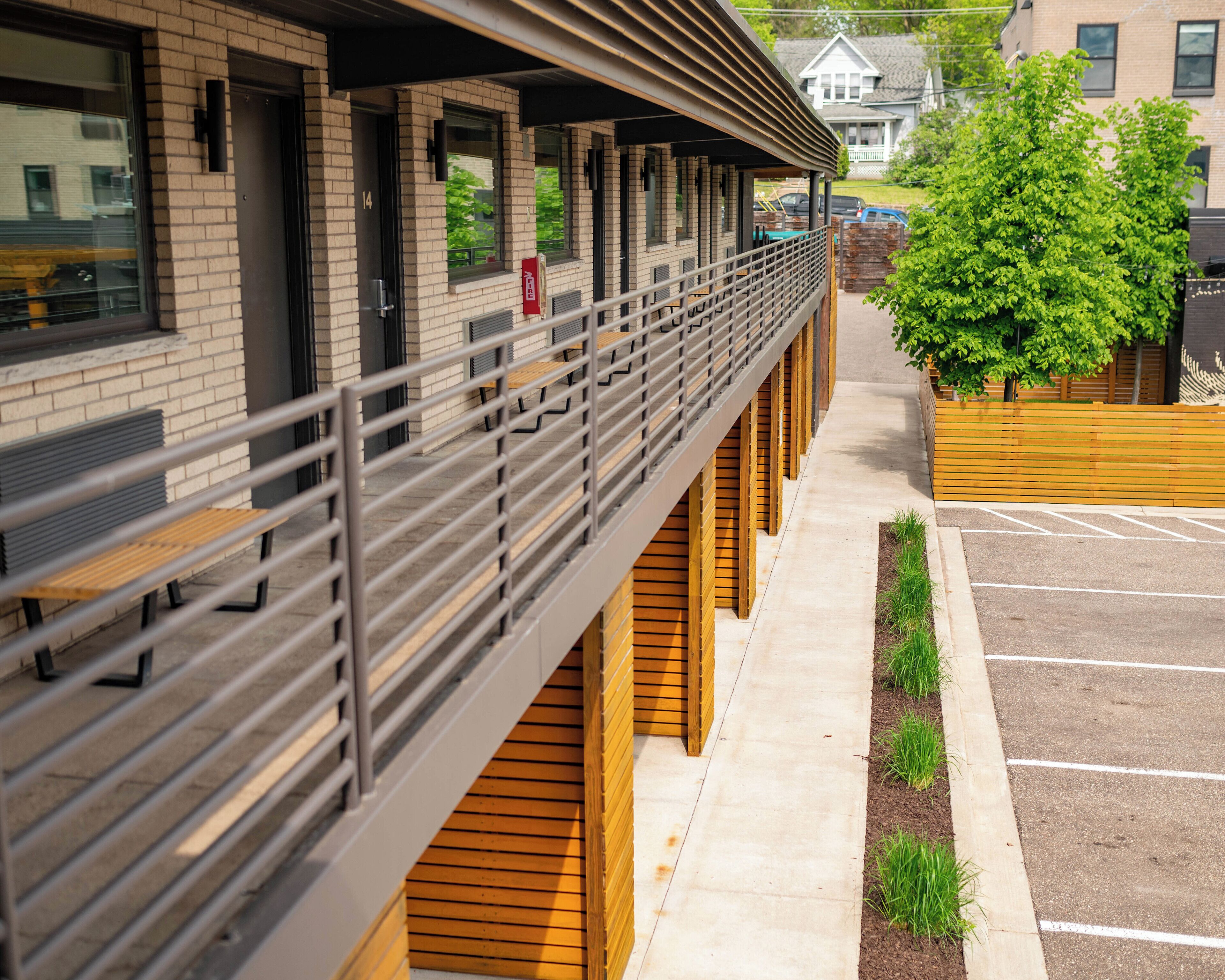 المنشأة من الخارج