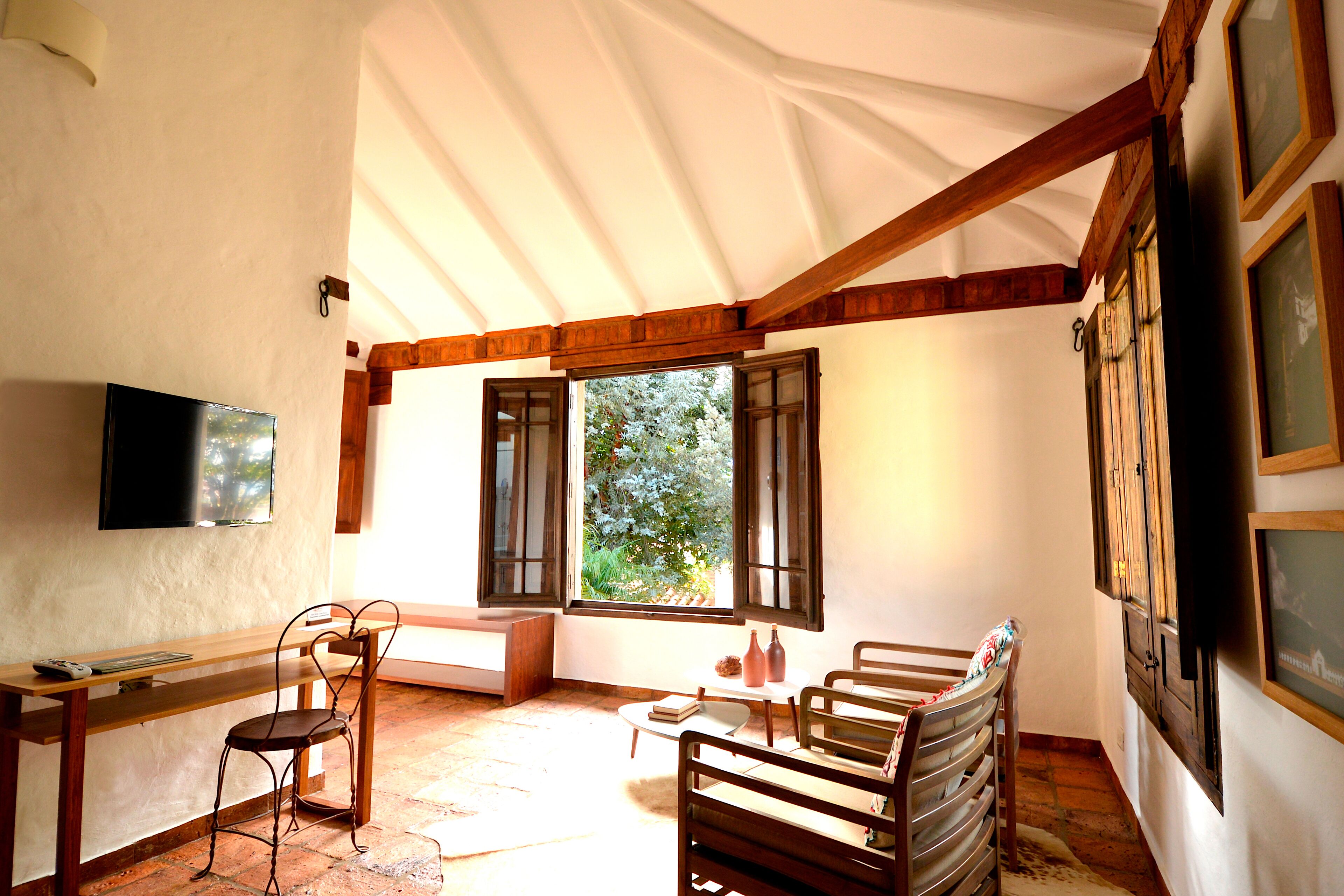 deluxe suite (azul) | 1 bedroom, in-room safe, soundproofing, free wifi