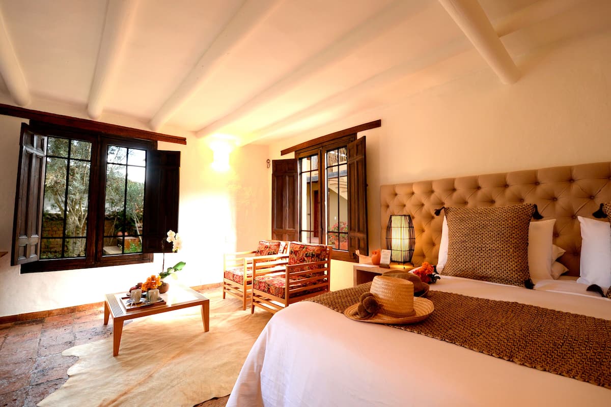 Phòng Suite tiện nghi đơn giản (Casa Terra) | Két bảo mật tại phòng, phòng cách âm