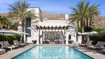 Outdoor pool, sun loungers