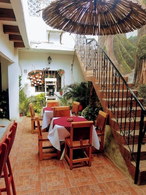 Ropa de cama de alta calidad y escritorio