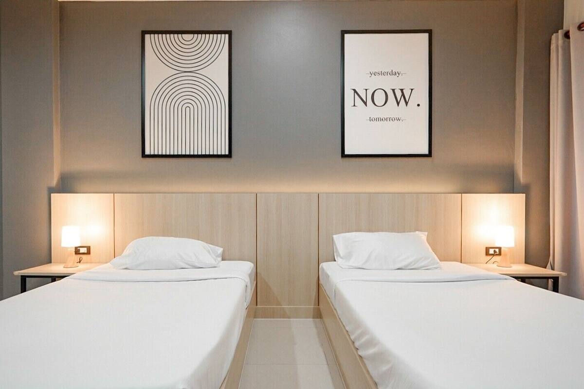 deluxe room | desk, free wifi