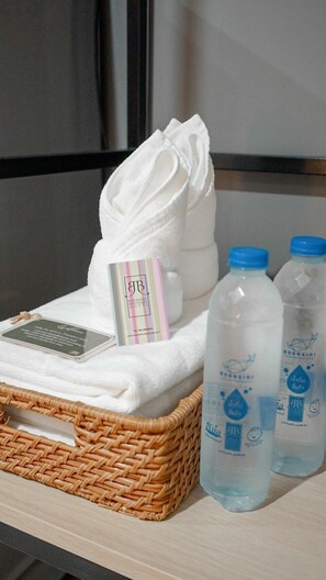 Schreibtisch, kostenloses WLAN