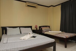 In-room safe, desk, rollaway beds, free WiFi