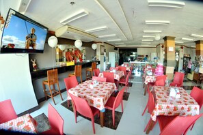 Restaurant - Honey Hunt House (Cebu City)