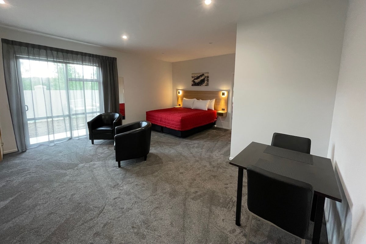1 Bedroom Premium Apartment | Living area | LCD TV, DVD player
