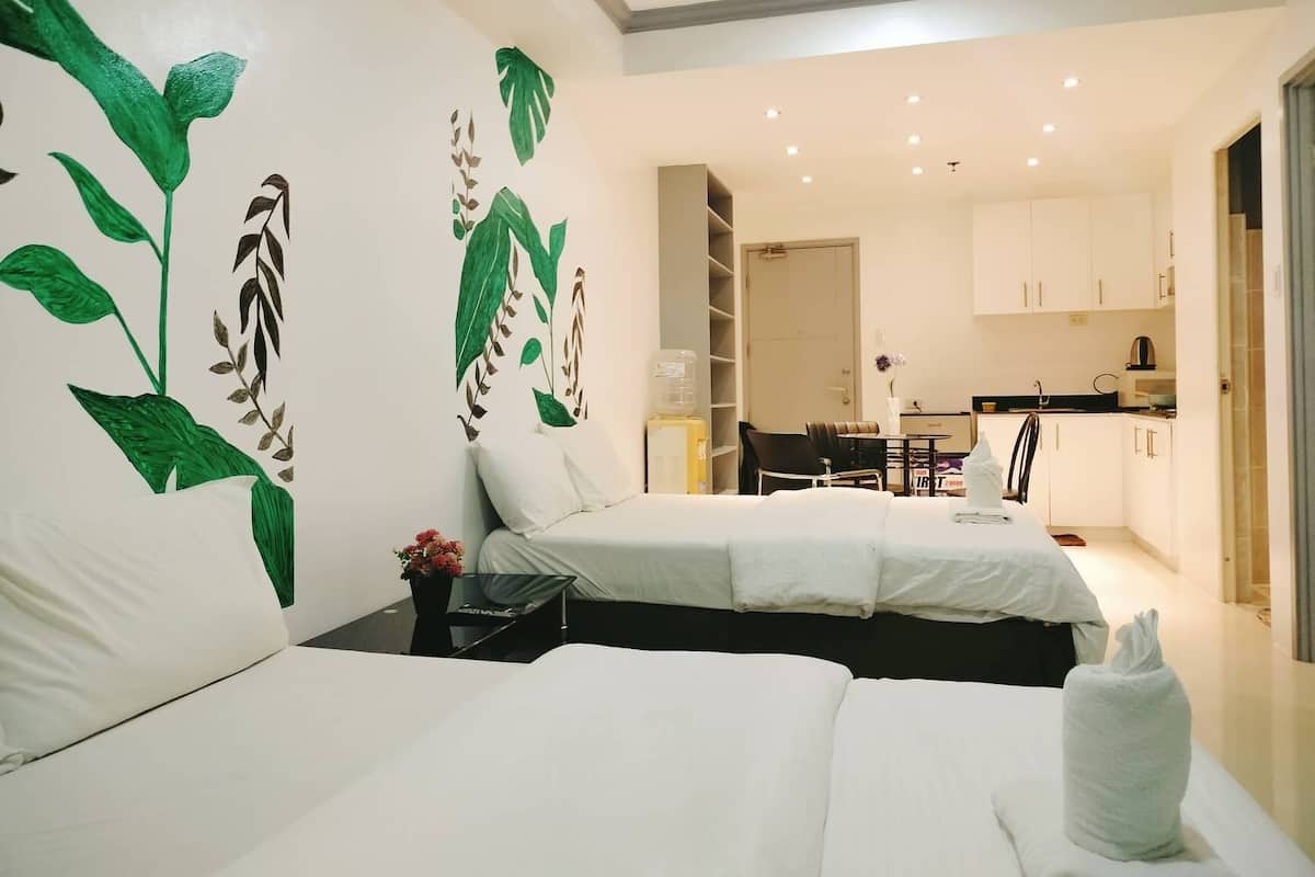 2 bedrooms, premium bedding, down duvets, desk