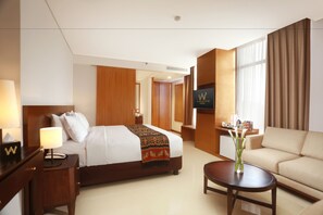 Grand Double or Twin Room, 2 Single Beds | Minibar, in-room safe, desk, soundproofing - Wimarion Hotel Semarang (Semarang)