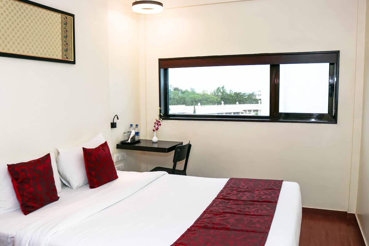 standard double room | in-room safe, desk, blackout curtains, free wifi