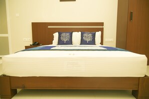 Caja de seguridad en la habitación y escritorio 