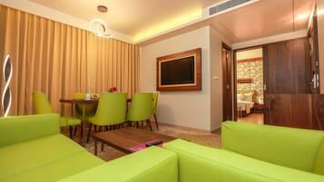 Svit | Sängtillbehör av högsta kvalitet och värdeförvaringsskåp på rummet