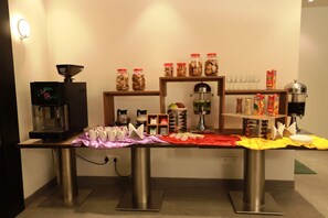 Desayuno buffet todos los días (con cargo)