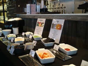 Daily buffet breakfast for a fee - aFIRST Hotel Myeongdong (Seoul)