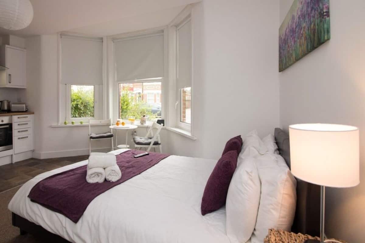 Studio, Private Bathroom (Max 2 Persons)