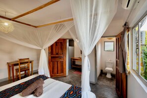 Individualmente decorados, cortinas blackout, roupa de cama