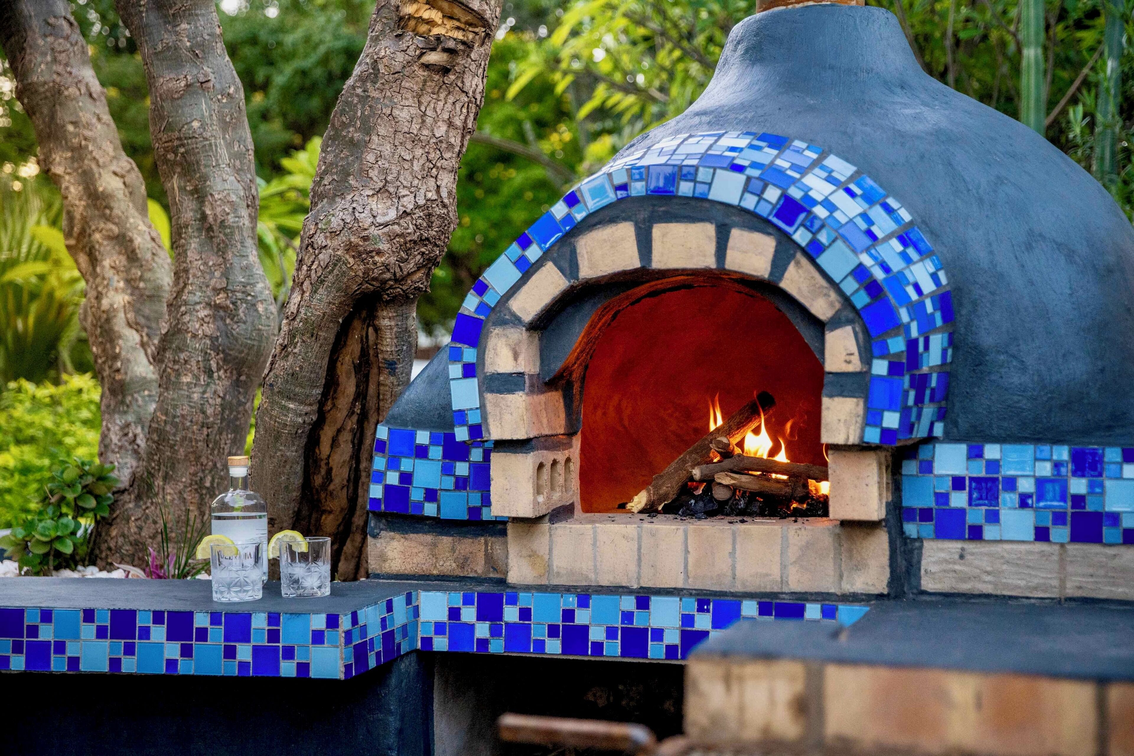 Spécialités Cuisine locale et internationale