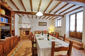 Vila, 2 quartos | Opções para refeição no quarto