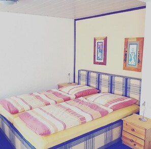 Studio phong cách cổ điển, bếp nhỏ
