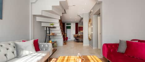 Luxury-Maisonette | Wohnbereich | Flachbildfernseher