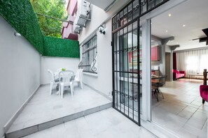 غرفة دوبلكس فاخرة | شرفة مسقوفة