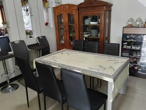 Economy Room | Living area