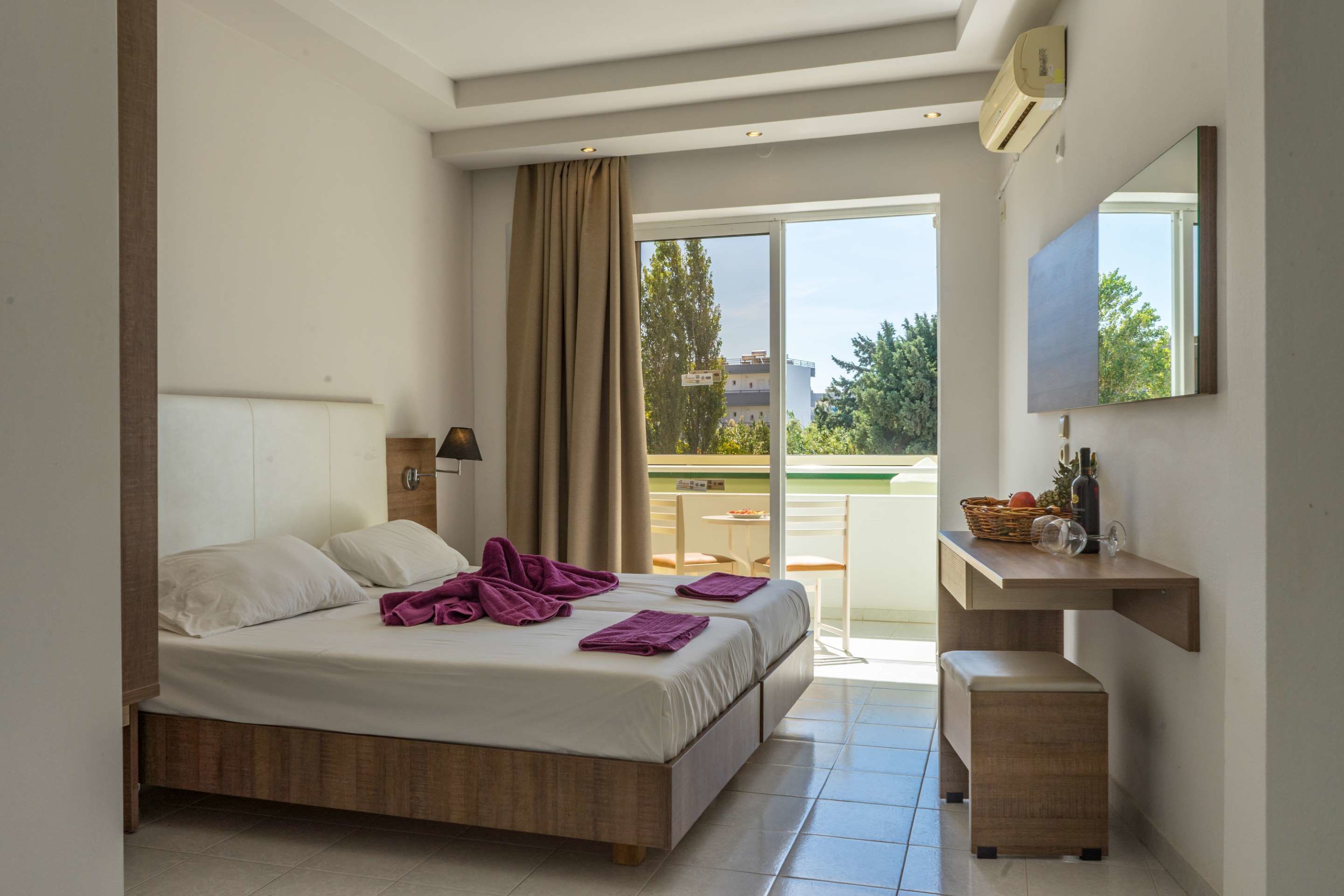 Photo - Stamos All Inclusive