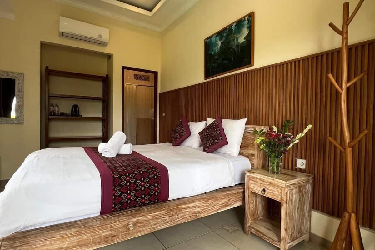 Basic Double Room | 2 bedrooms, individually decorated, free WiFi