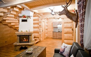 Chalet (Mysliwski - 201699069) | Living room | 52-inch flat-screen TV with cable channels, TV