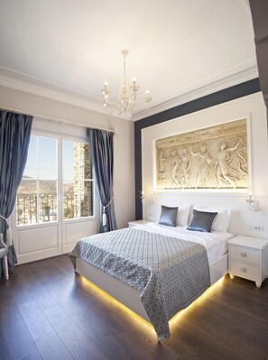 Minibar, in-room safe, desk, soundproofing - Vinifera Ephesus Hotel (Selçuk)