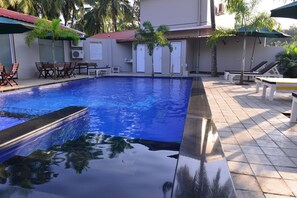 Utomhuspool