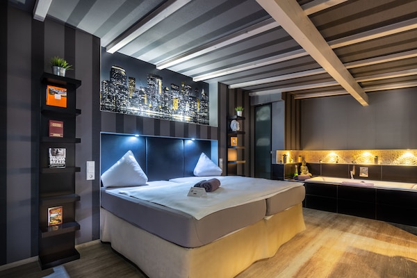 Estúdio júnior | Área de estar | TV de tela plana