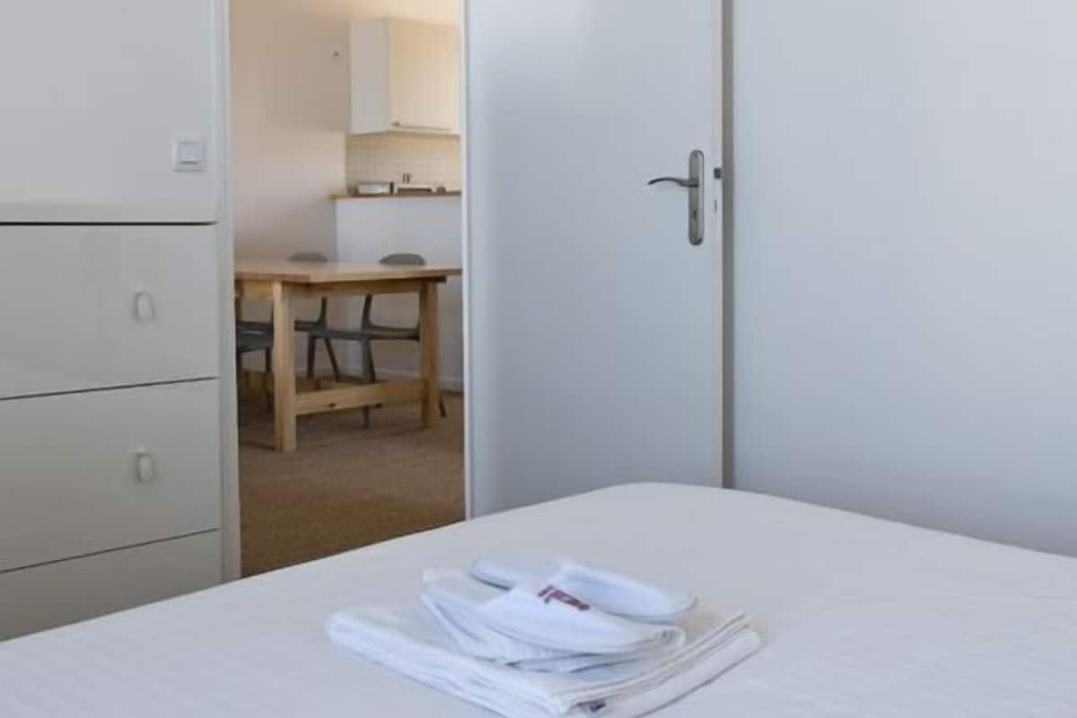 Apartment, 1 Bedroom, Ocean View | Individually furnished, soundproofing, free cots/infant beds, free WiFi
