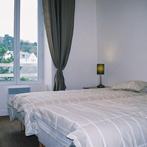 Departamento, 2 habitaciones, vista al mar | Muebles diferentes, insonorización, cunas gratuitas y wifi gratis 