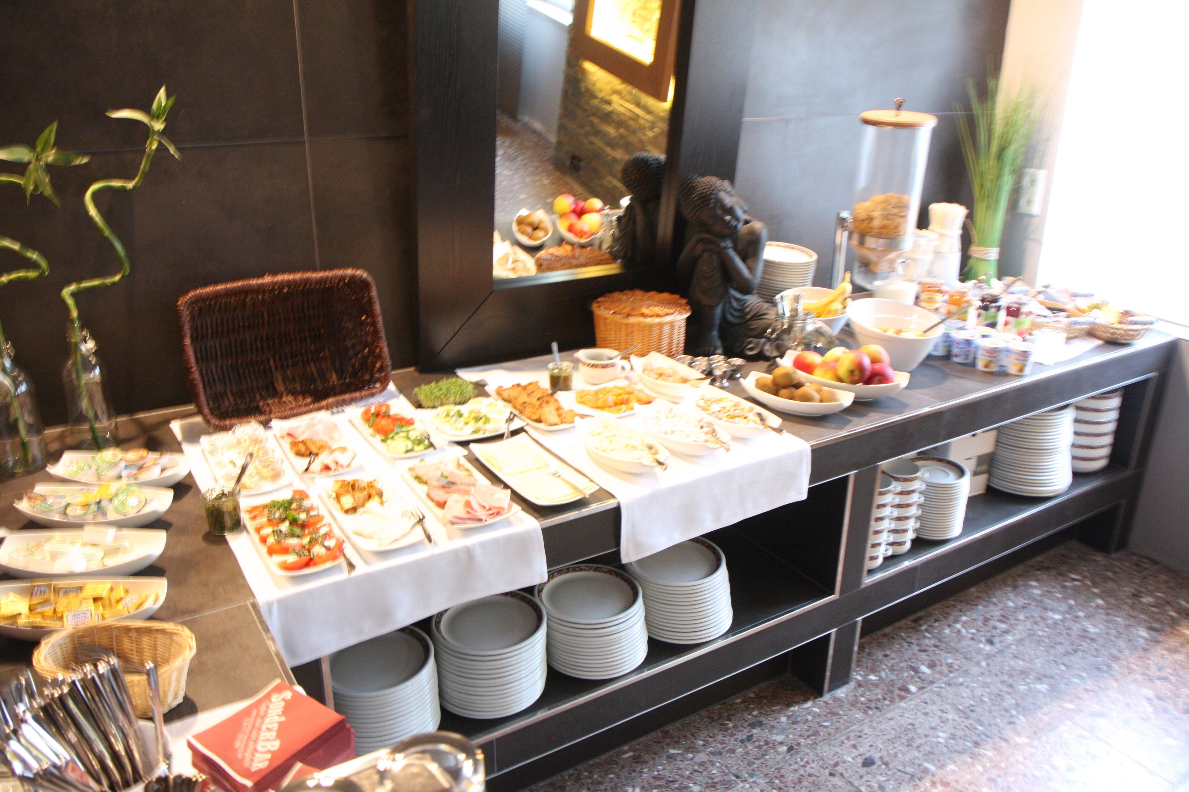 Ilmainen buffetaamiainen arkipäivisin 