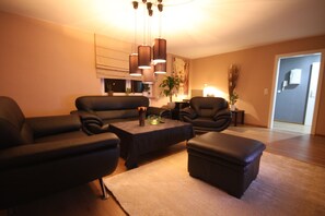 Family Condo, 3 Bedrooms | Individually decorated, individually furnished, free WiFi, bed sheets
