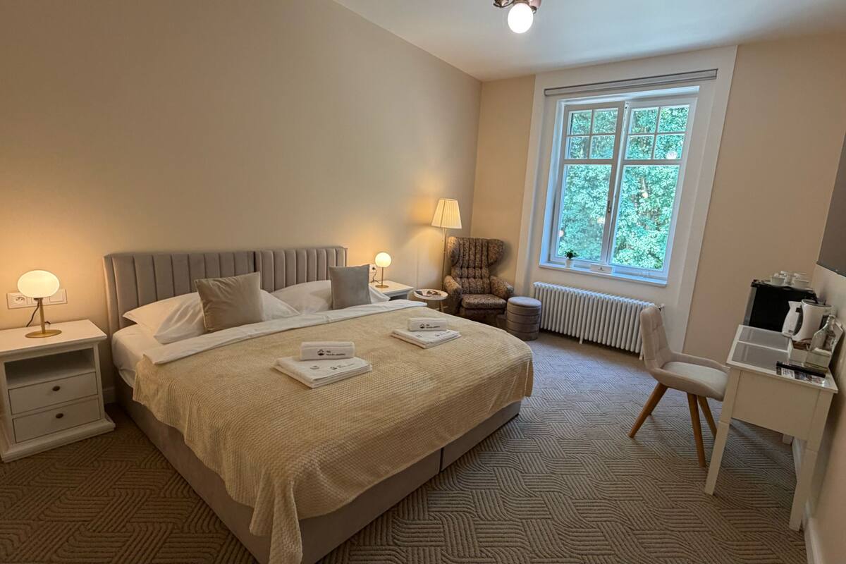 1 chambre, literie de qualité supérieure, minibar, bureau