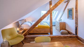Comfort Room | 1 bedroom, premium bedding, minibar, iron/ironing board