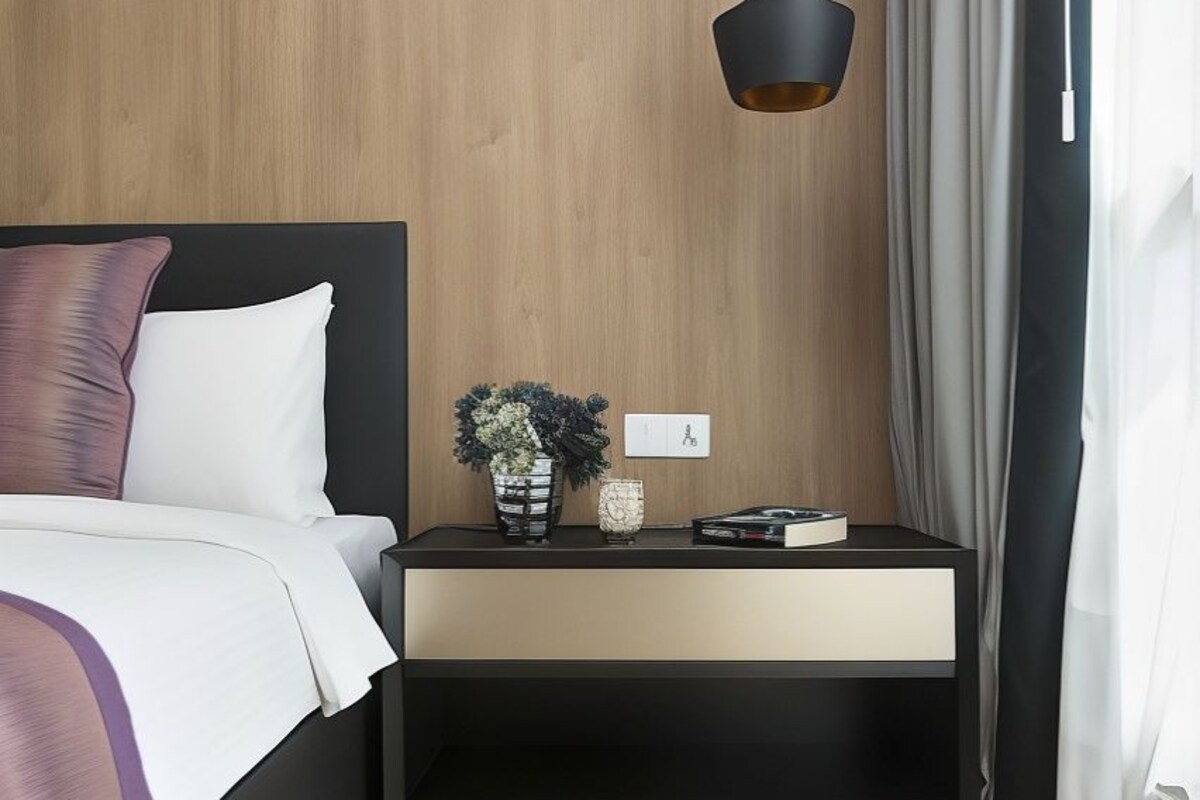 In-room safe, desk, laptop workspace, soundproofing