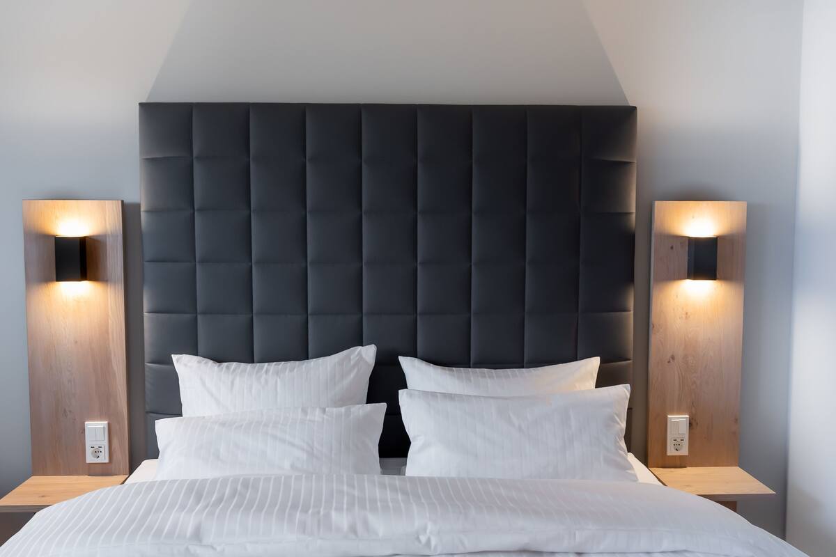 deluxe double room, 1 king bed | 2 bedrooms, premium bedding, in-room safe, desk