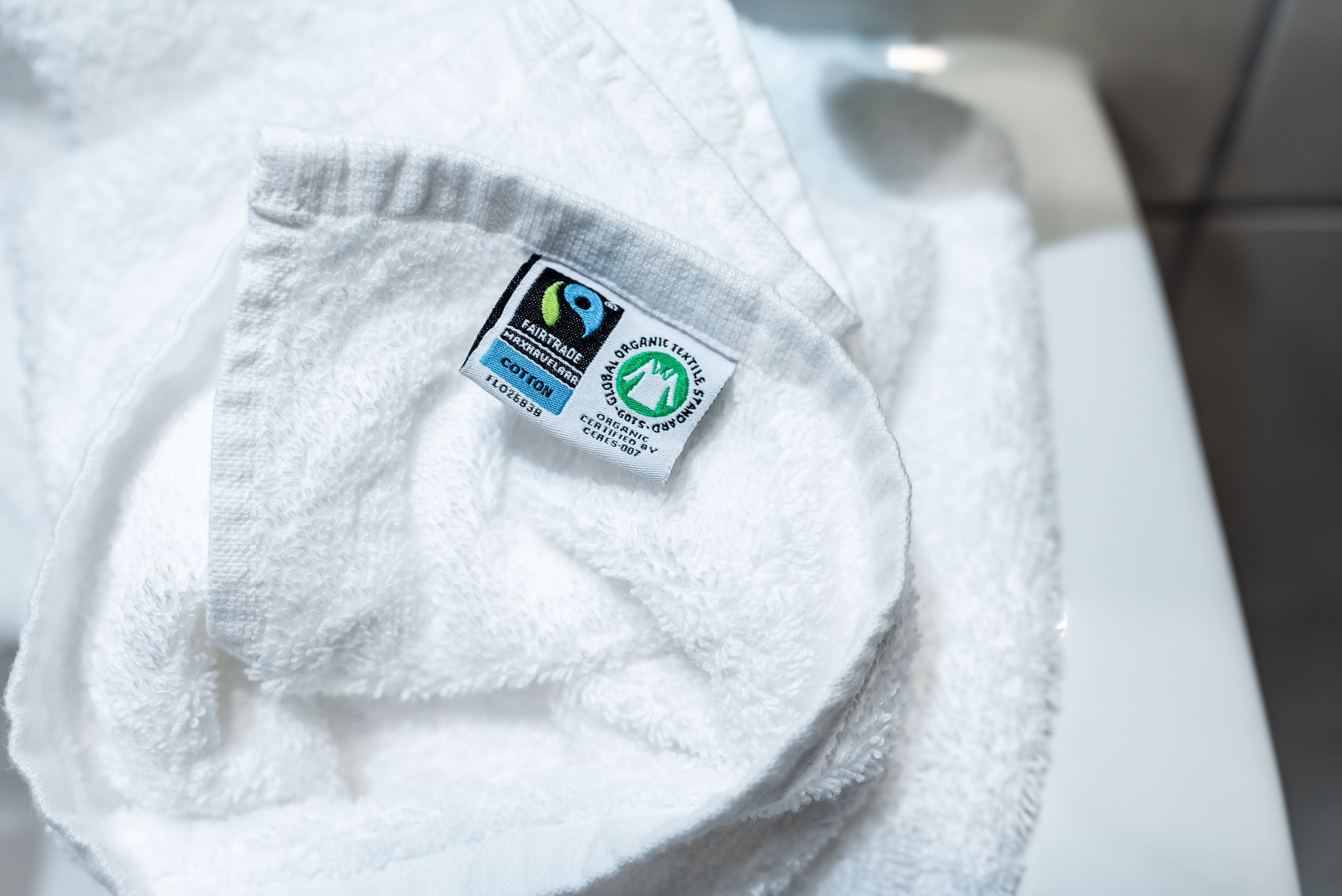 shower, rainfall showerhead, free toiletries, hair dryer