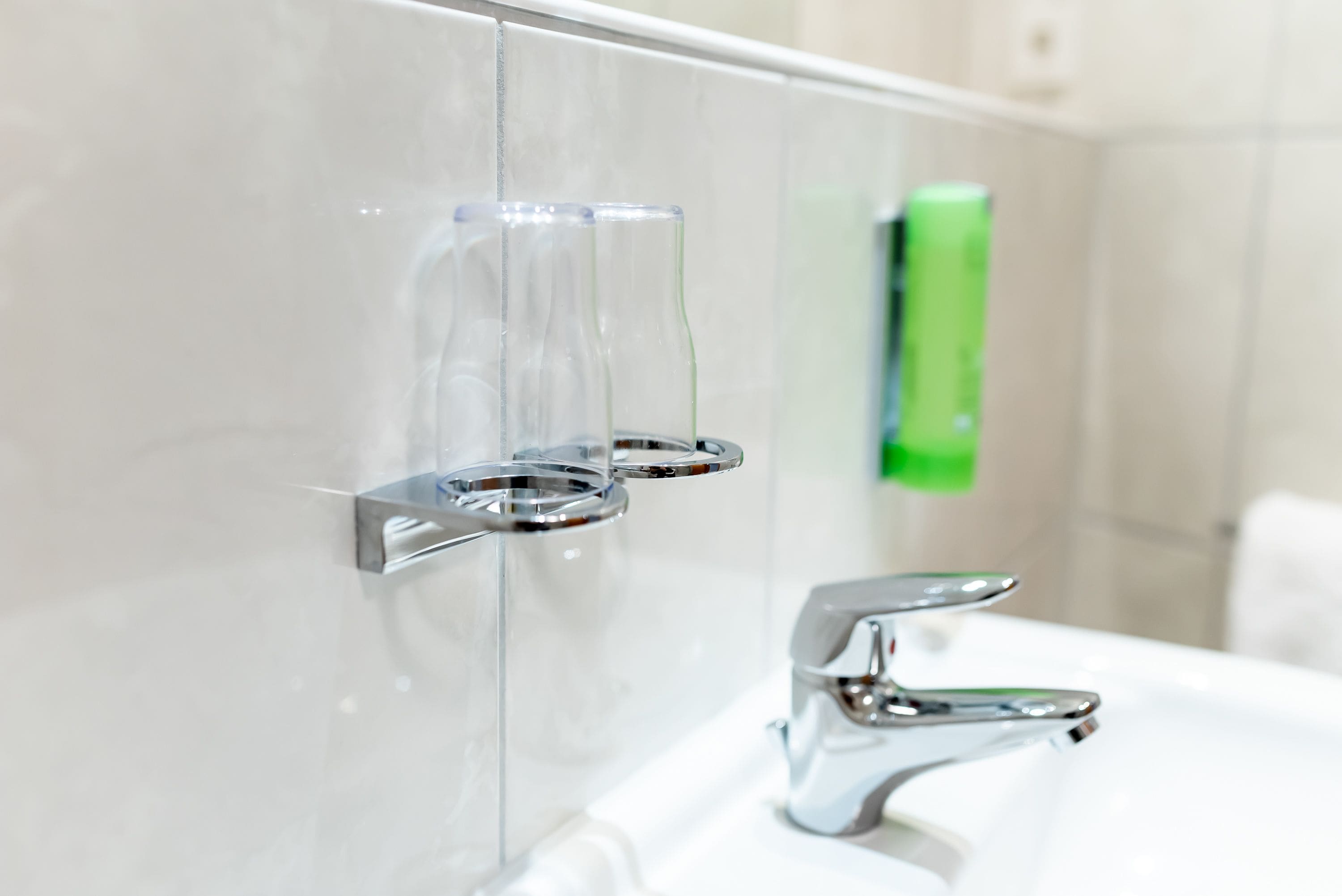 shower, rainfall showerhead, free toiletries, hair dryer