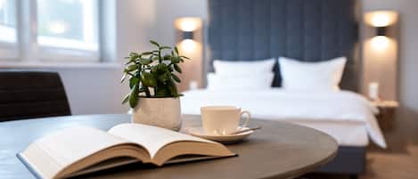 Premium bedding, in-room safe, desk, laptop workspace