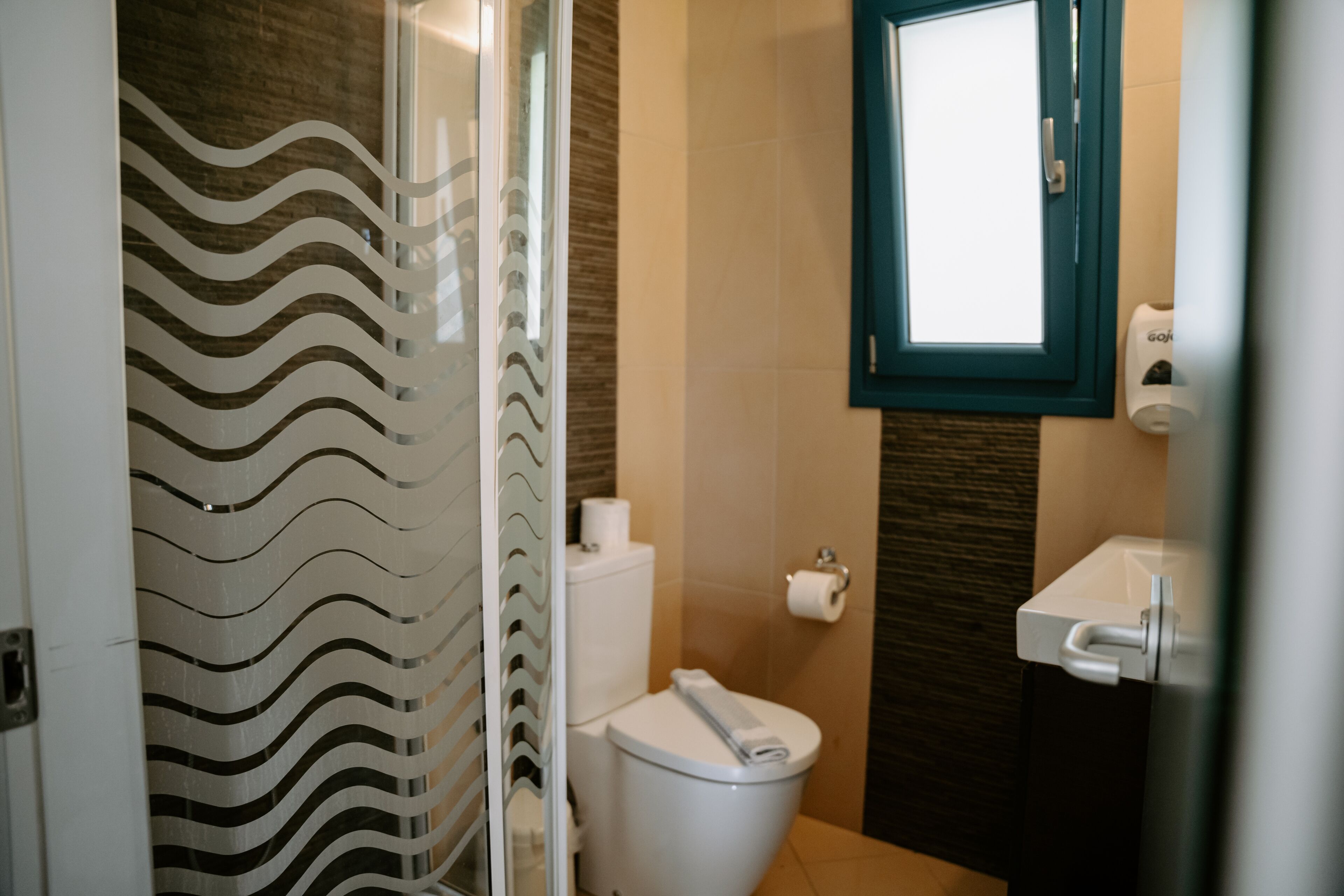 family quadruple room | bathroom shower