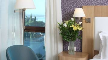 Minibar, in-room safe, desk, soundproofing