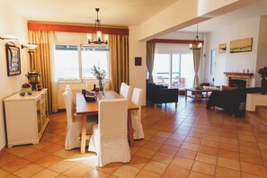 Panoramic Villa, Sea View | Lobby sitting area