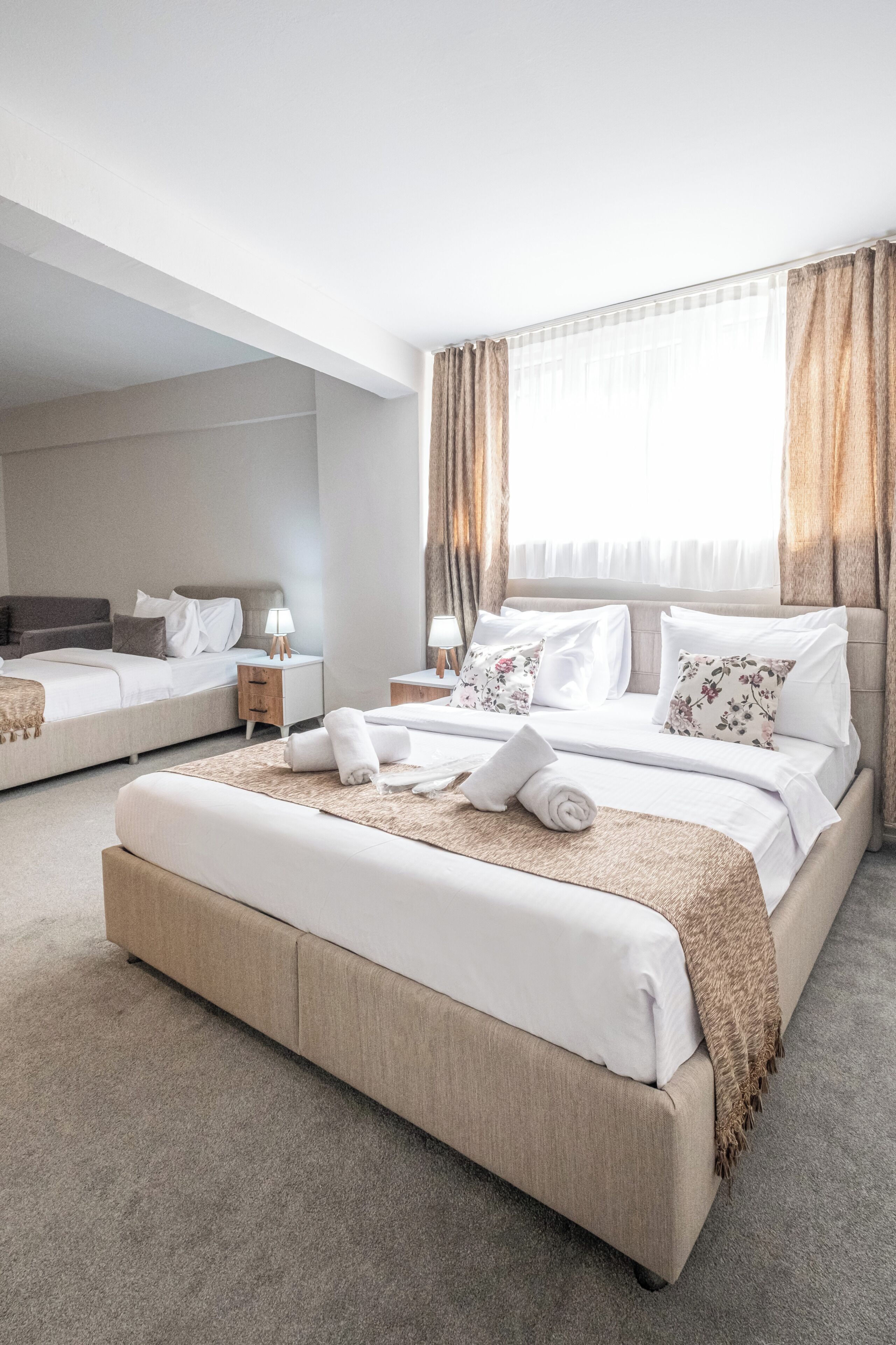 Premium bedding, in-room safe, desk, laptop workspace